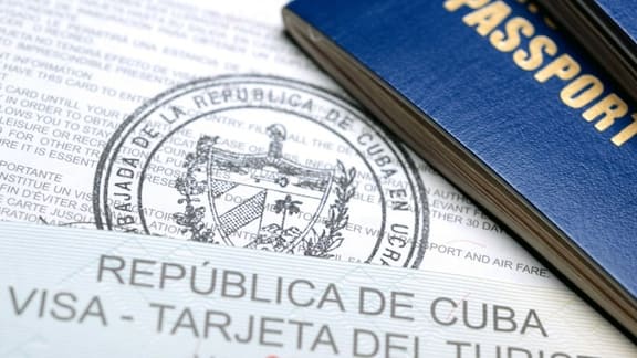 How do I get a cuban tourist visa?